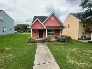 Building Photo - BRIDGEWATER HOME! PRE-LEASING FOR AUGUST 1 2026!