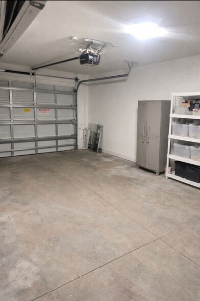 Building Photo - 6835 Broadwater Ln