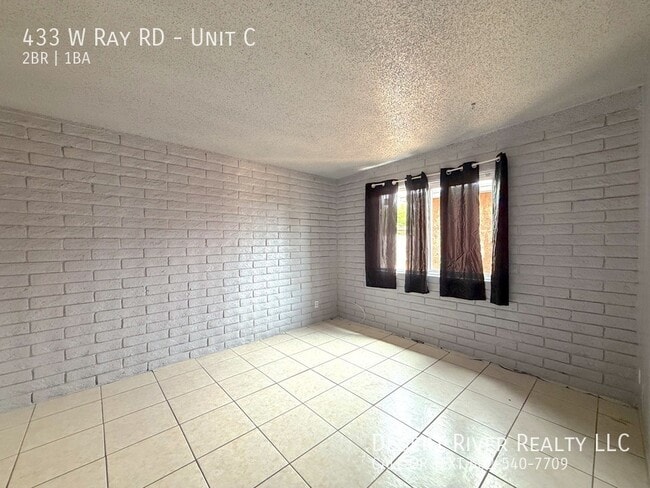 Building Photo - 433 W Ray Rd