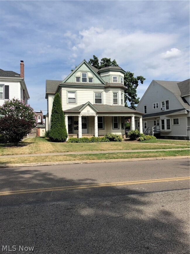 Building Photo - 153 3rd St NW