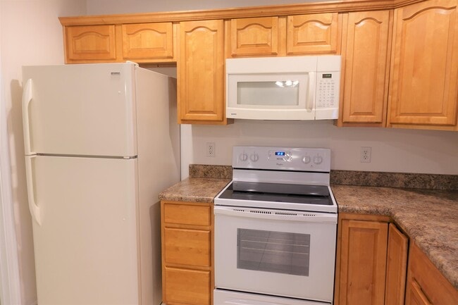Building Photo - 103 Middlehouse Way
