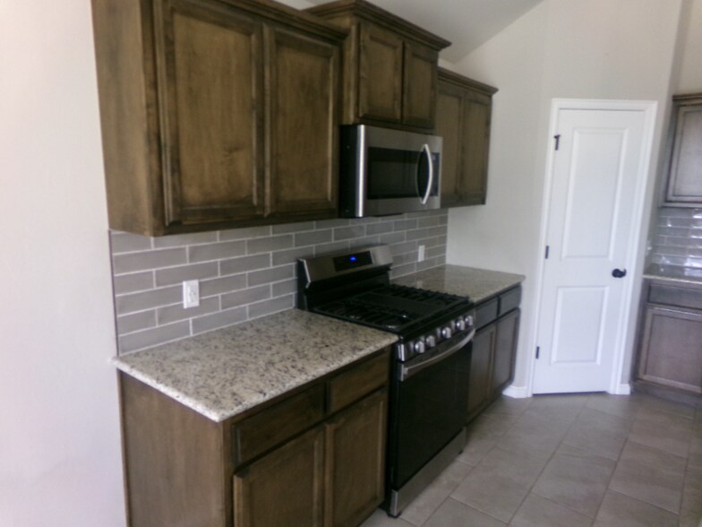 Building Photo - 4203 Eagle Cliff Dr
