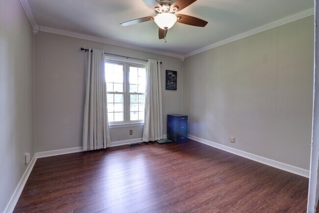 Building Photo - 373 Brandy Ln