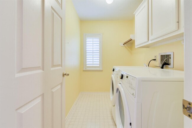Building Photo - 1703 Stemply Ct