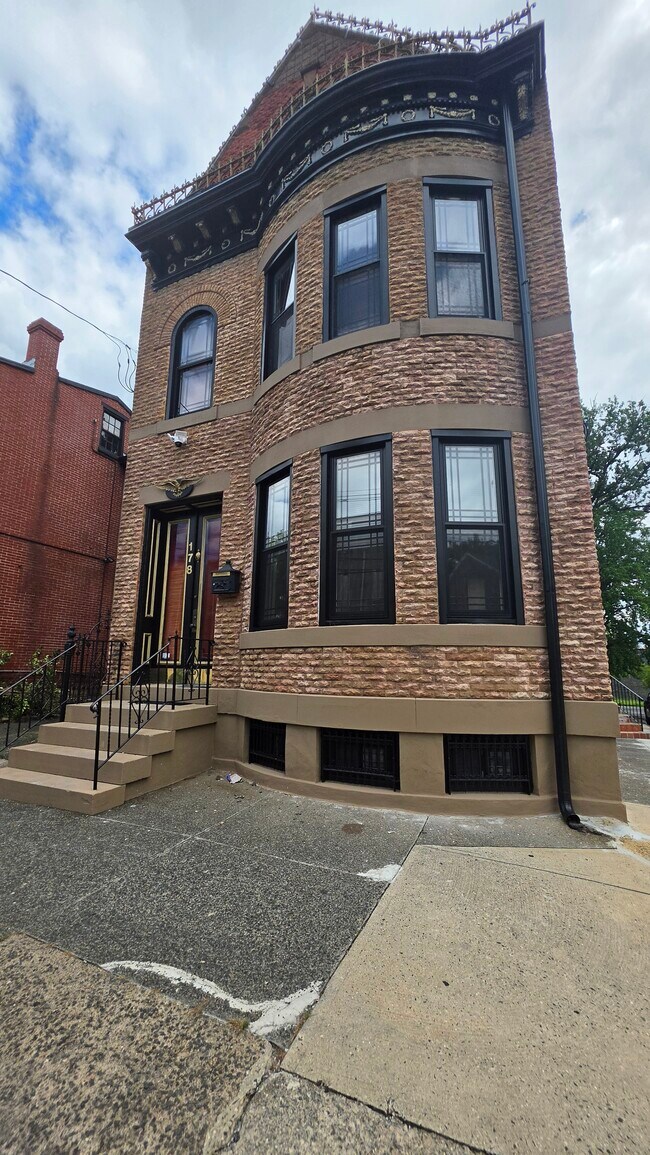 Building Photo - 178 Brunswick Ave