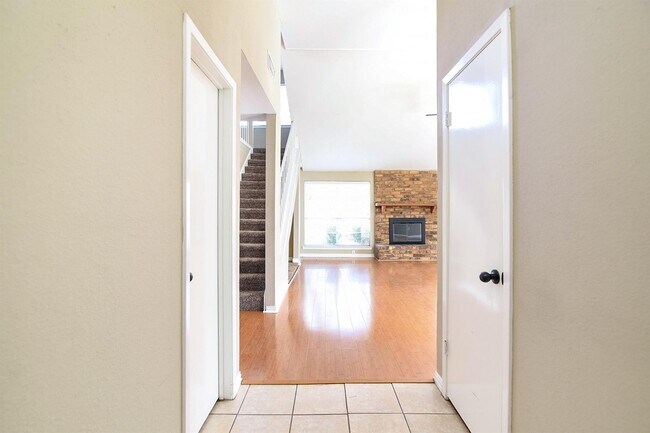 Building Photo - 25538 Chapel Ridge Ln