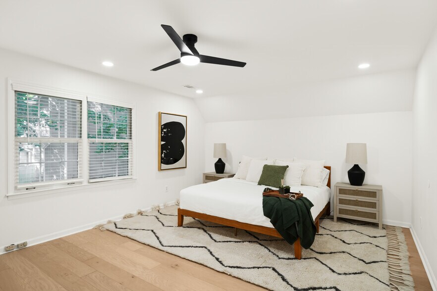 Building Photo - 4506 Reva Way NE