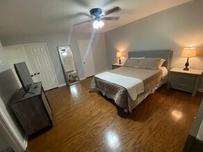 Building Photo - 8570 Sycamore Trail Dr