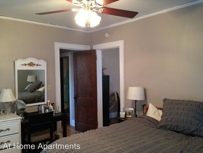 Building Photo - 3142 Lyndale Ave S