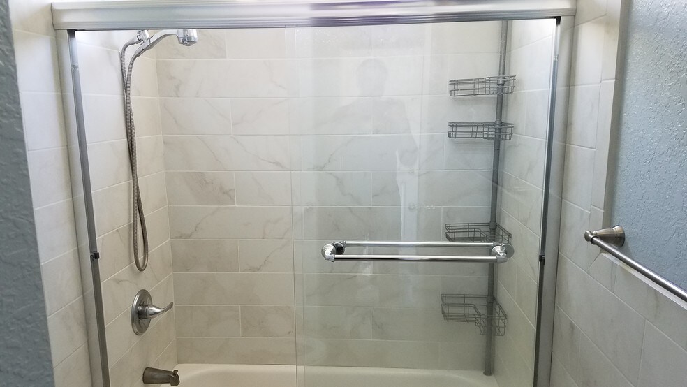 Bathroom #1 - 3073 Middlefield Rd