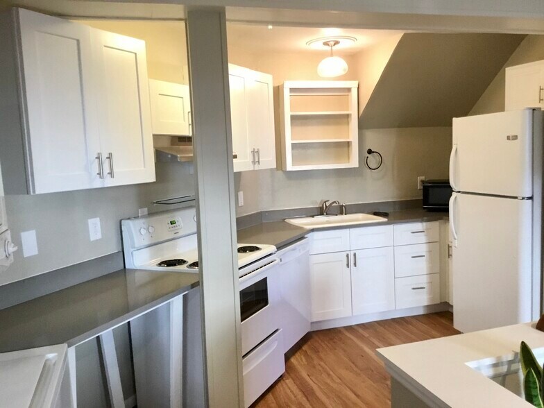 Kitchen - 518 W. 15th Avenue