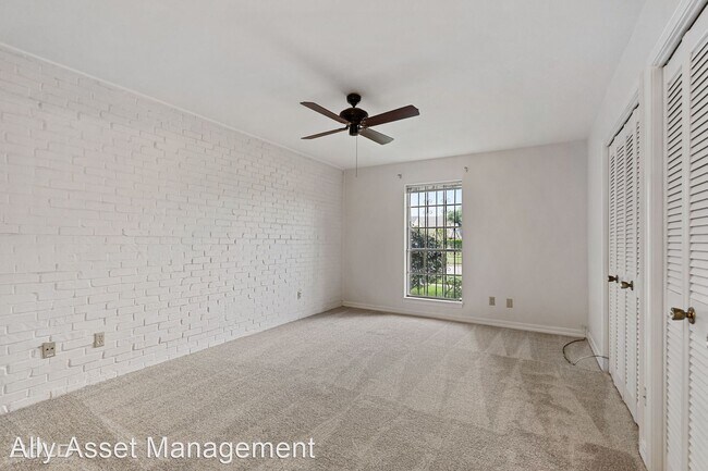 Building Photo - 3 br, 2 bath House - 203 Stratmore