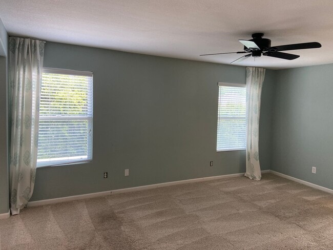 Building Photo - Parkway Beauty - 4 Bdrm, 2.5 Bath