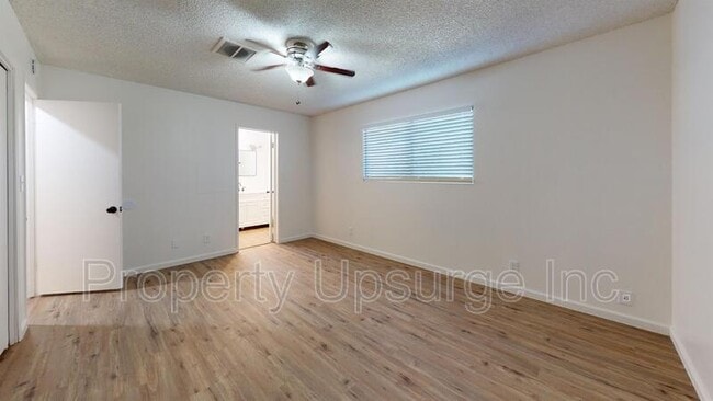 Building Photo - 1452 Victor Ave