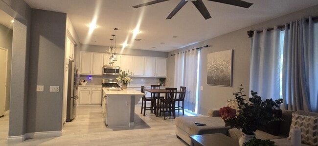 Building Photo - Beautiful Corner Home for Rent Sunnymead Ranch Location 3Bd/2.5Ba and BONUS ROOM