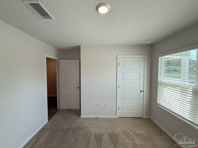 Building Photo - 2308 Kirkwood Dr