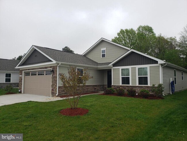 Building Photo - 18330 Patchwork Dr