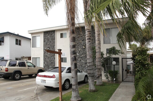 Building Photo - 4664 N 34th St