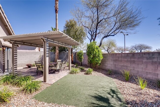 Building Photo - 2564 Spruce Creek Dr