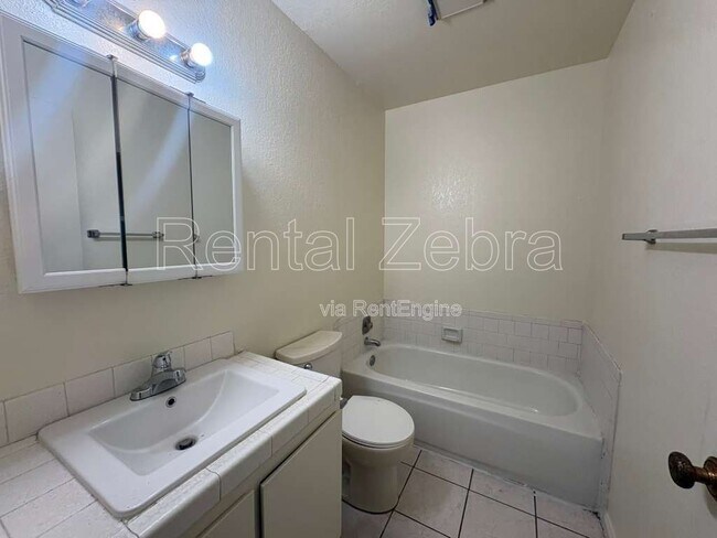 Building Photo - 1407 Madison Ct