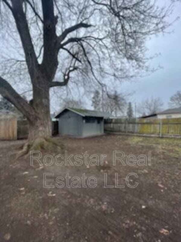 Building Photo - 5123 N Monroe St