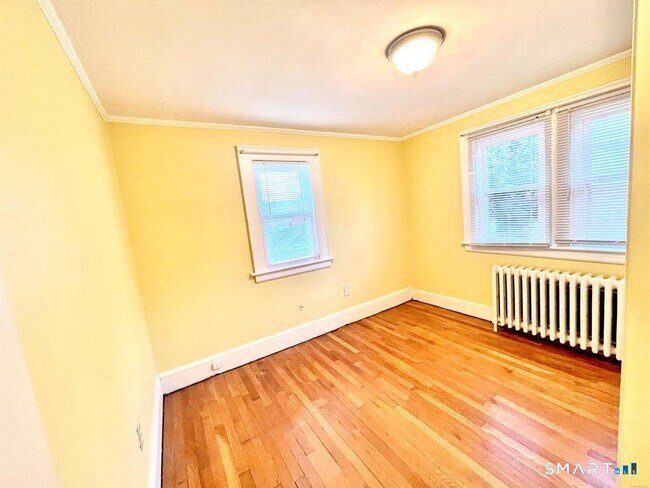 Building Photo - 55 Bronx Ave