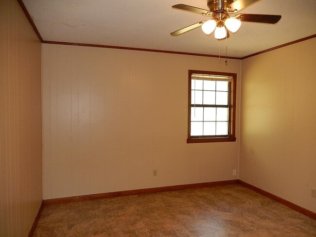 Building Photo - 171 Bear Creek Rd