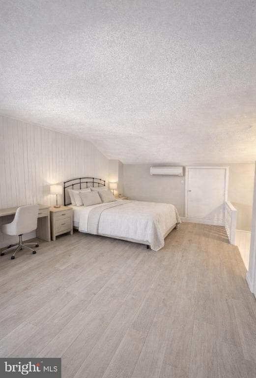 Building Photo - 125 Maple St