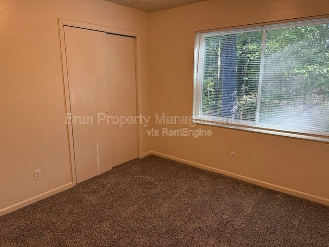 Building Photo - 1204 Glade Hill Dr