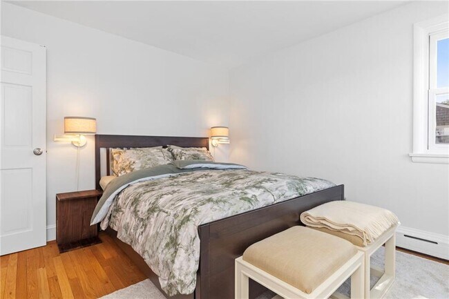 Building Photo - 331 Third Beach Rd