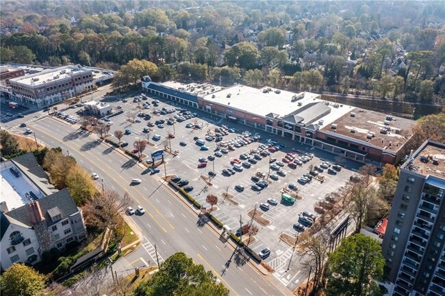 Building Photo - 3777 Peachtree Rd NE
