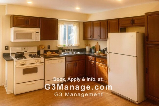 Building Photo - 5052 Walsh Dr