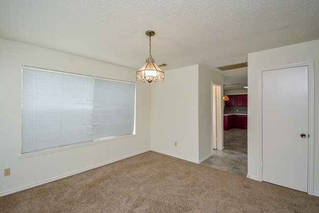 Building Photo - 2314 Bent River Dr