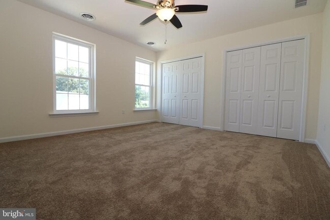 Building Photo - 72 Filbert Dr