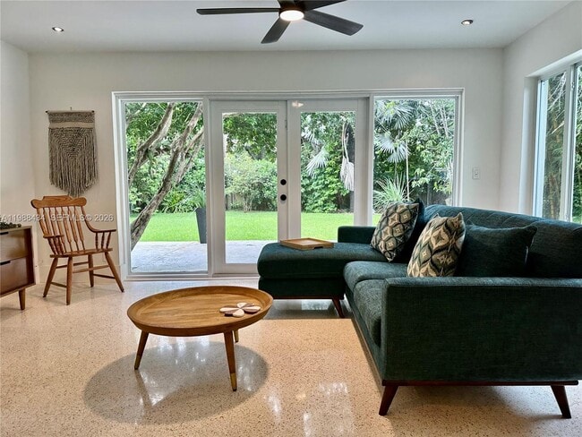 Building Photo - 1351 SW 32nd St