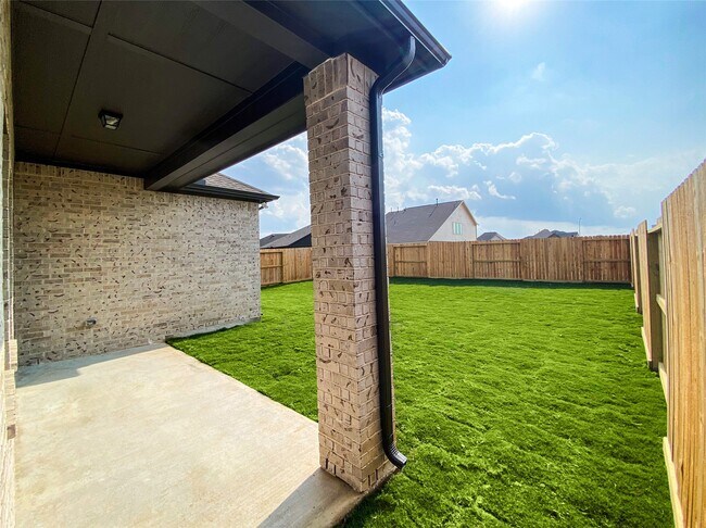 Building Photo - 2514 Chestnut Oak Cir