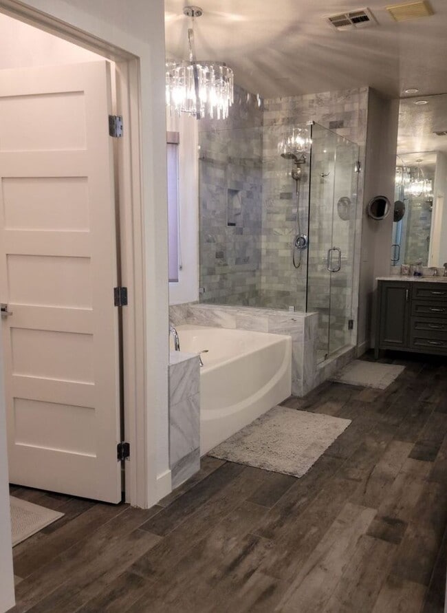 Building Photo - Fully Furnished Executive Rental in Highly...