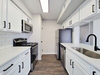 Building Photo - 12335 Antoine Dr