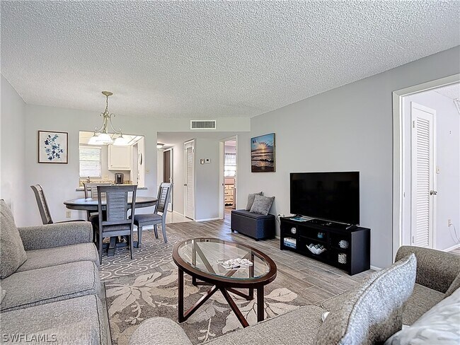 Building Photo - 200 Turtle Lake Ct