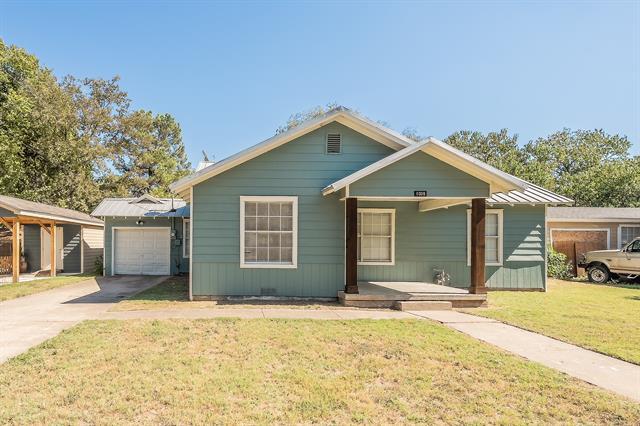 Building Photo - 1009 S Waco St