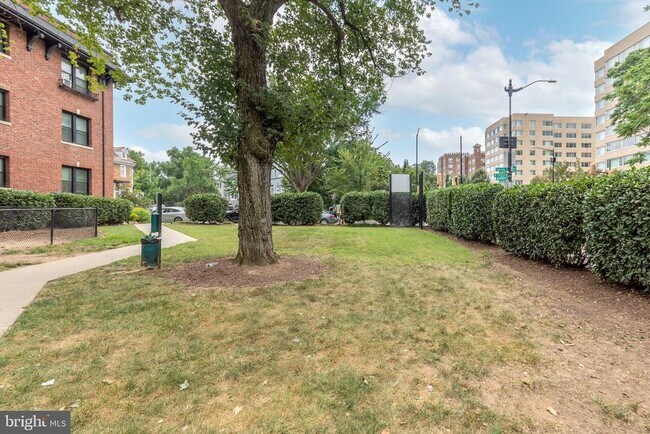 Building Photo - 3625 16th St NW