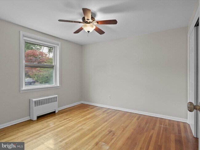Building Photo - 209 Guthrie Ave
