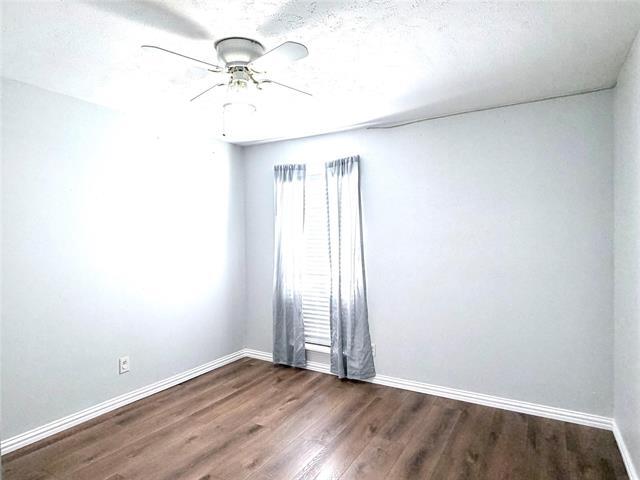 Building Photo - 220 Park Meadow Way