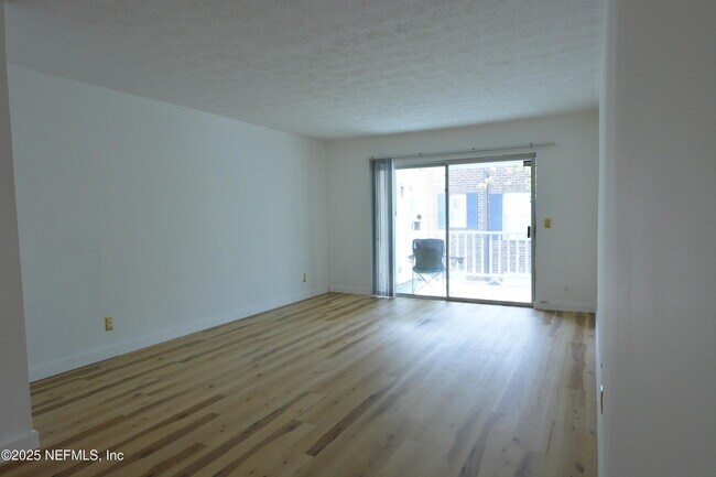 Building Photo - 4358 Timuquana Rd