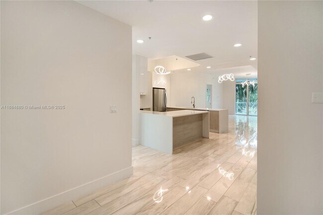 Building Photo - 14951 Royal Oaks Ln