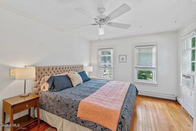 Building Photo - 64 Second St