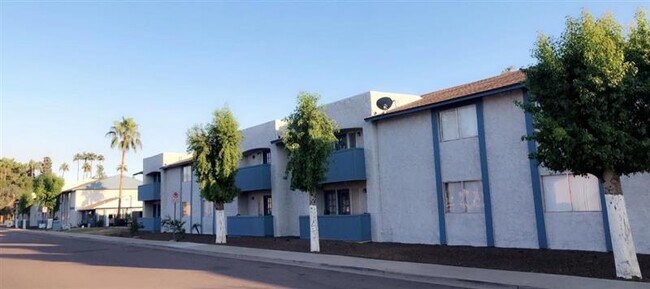 Building Photo - Move In Special $499  (Restrictions Apply)