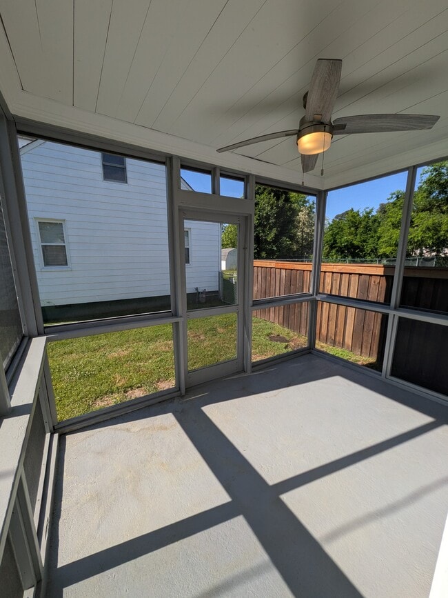 Building Photo - 3477 E Bonner Dr