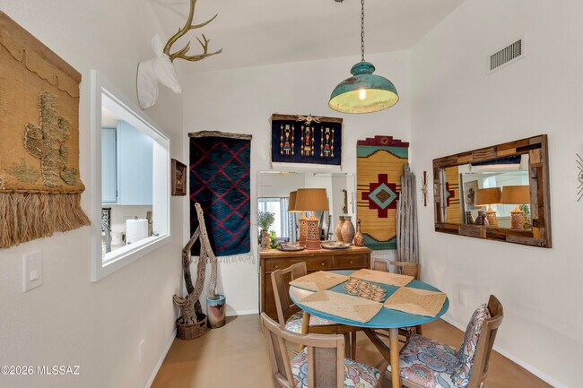 Building Photo - 2549 N Palo Santo Dr