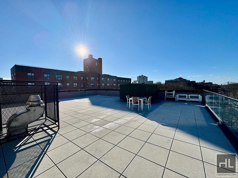 Building Photo - Stunning 1 bedroom in Riverdale